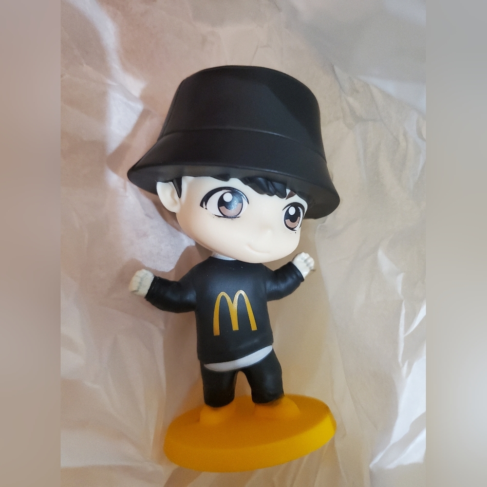 Tiny Tan Jung Kook